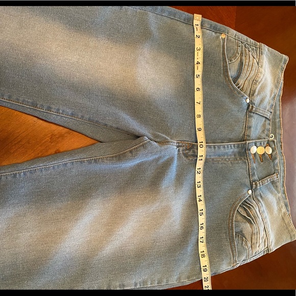 Women’s NWT Jeans, size 18 - Picture 4 of 7